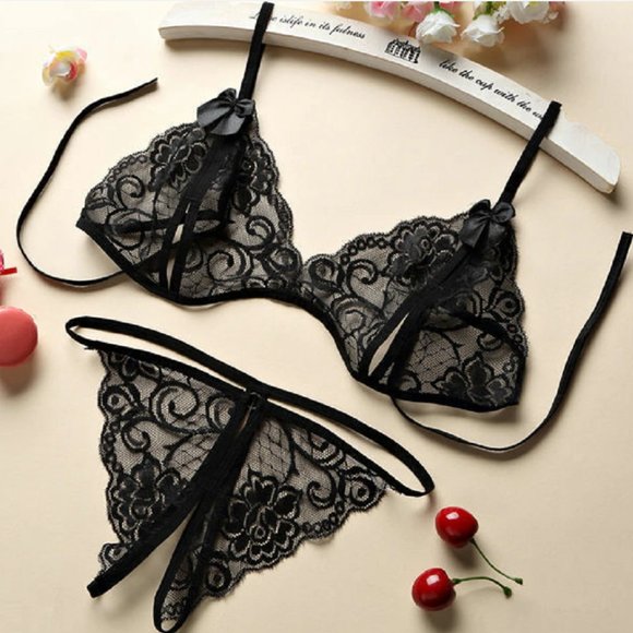 (NEW) 2-Piece Women's Frilly Lace Black Erotic Lingerie Open Crotch Panties Bra - Picture 1 of 2